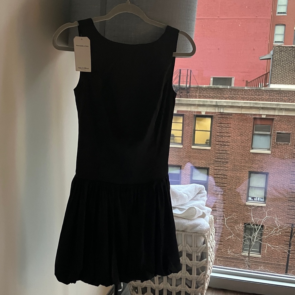 New/ Tags on • Abercrombie & Fitch Classic Black Dress - Picture 5 of 11